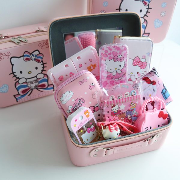 Hello Kitty Gift Box | 1 suitcase + 10 random items - Image 2