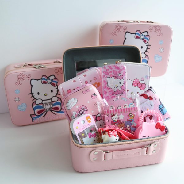 Hello Kitty Gift Box | 1 suitcase + 10 random items - Image 3